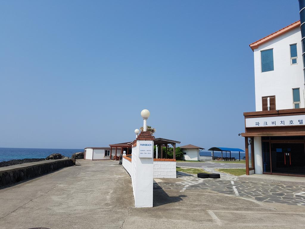 Park Beach Hotel Jeju Bagian luar foto