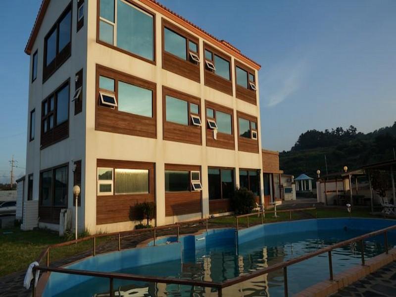 Park Beach Hotel Jeju Bagian luar foto