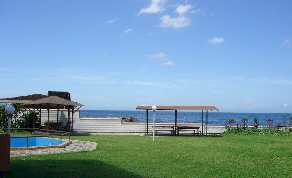 Park Beach Hotel Jeju Bagian luar foto